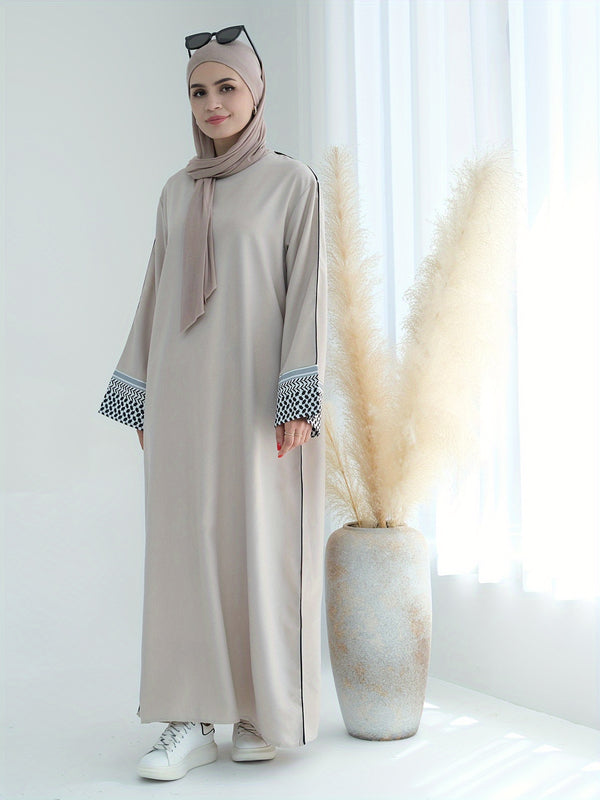 Elegant Embroidered Zippered Abaya Dress with Long Sleeves - Middle Eastern Muslim Fashion, Polyester Knit Fabric, Spring/Fall Collection, Regular Fit, No Belt, Floral Print