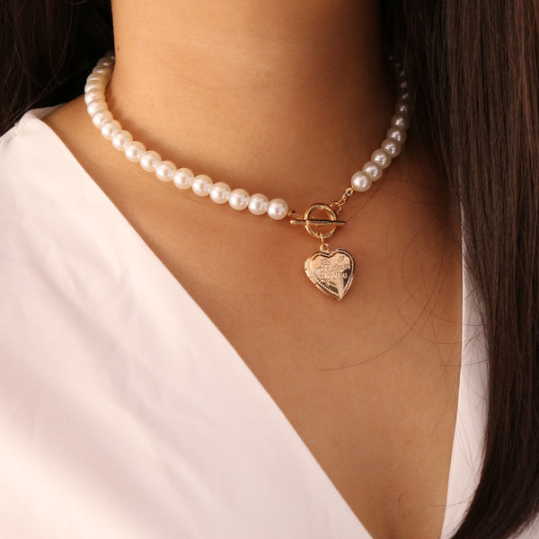 Love retro necklace